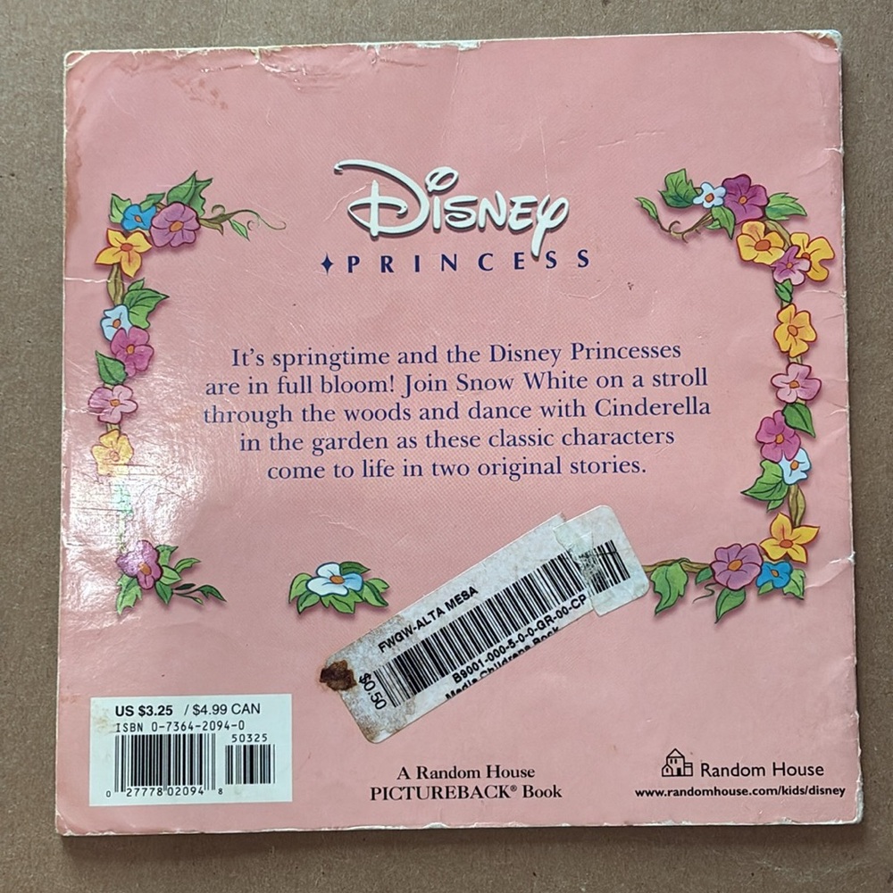 Set of three Disney princess books 1 hardcover 2 paperback - Picture 12 of 16